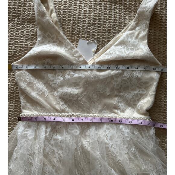 NWT‎ Lulus Sweet Love Ivory Lace Beaded Maxi Dress Medium - Picture 9 of 10